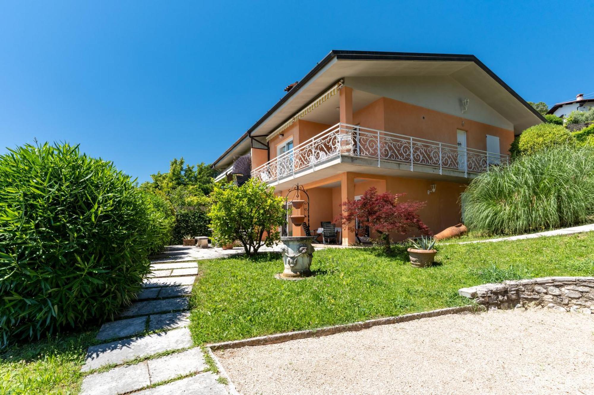 Casa Belvedere Toscolano Maderno Exteriör bild